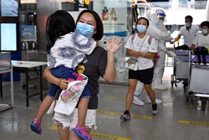 Hainan: tornato a casa il primo gruppo di turisti bloccati a Sanya