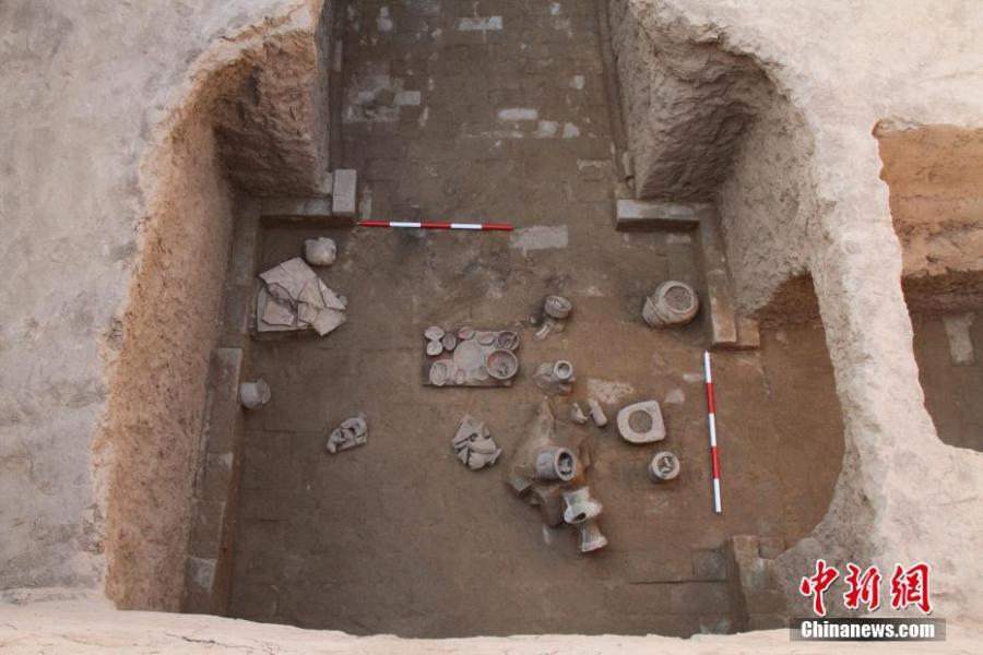 Xi'an: portati alla luce oltre 140 reperti culturali, tra cui piastrelle con motivi di drago