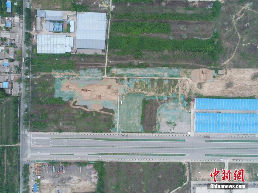 Xi'an: portati alla luce oltre 140 reperti culturali, tra cui piastrelle con motivi di drago