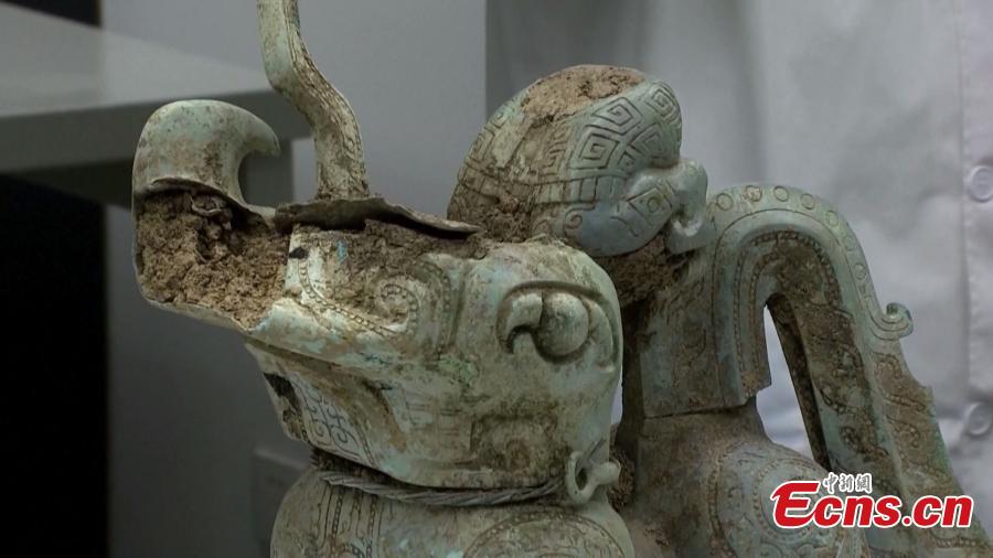 Sito archeologico Sanxingdui: portata alla luce una bestia di bronzo con ali