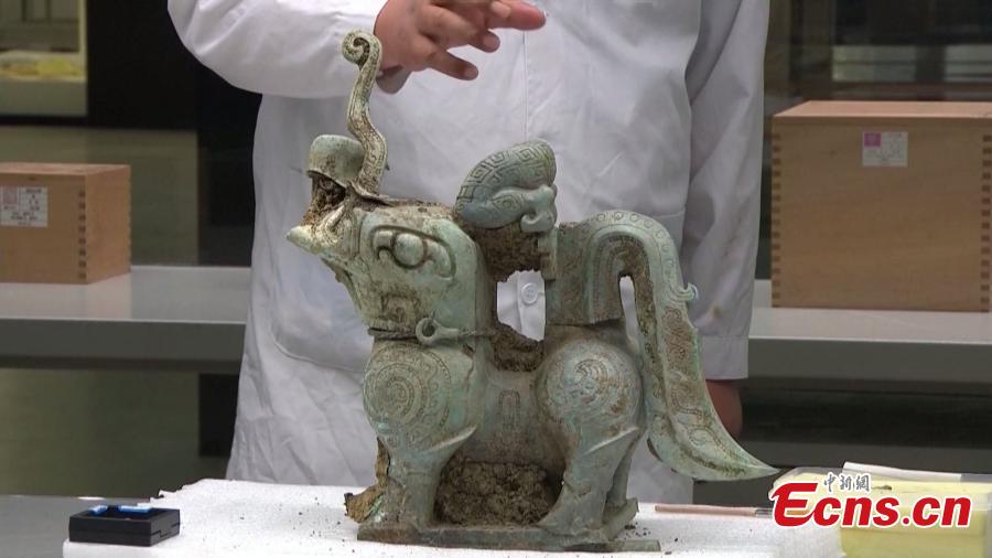 Sito archeologico Sanxingdui: portata alla luce una bestia di bronzo con ali