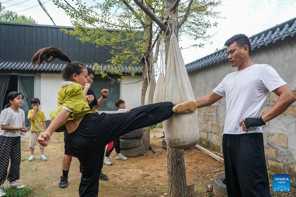 Jiangsu: corso di arti marziali aperto per bambini
