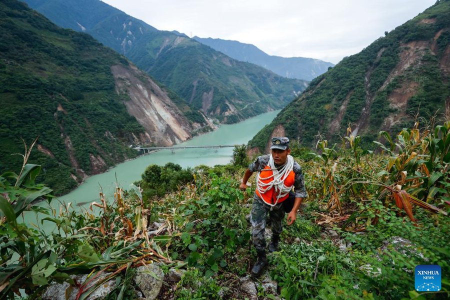 Sichuan: soccorsi in corso