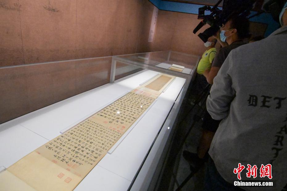 Hong Kong: esposti al Palace Museum i tesori nazionali della pittura e della calligrafia cinese classica