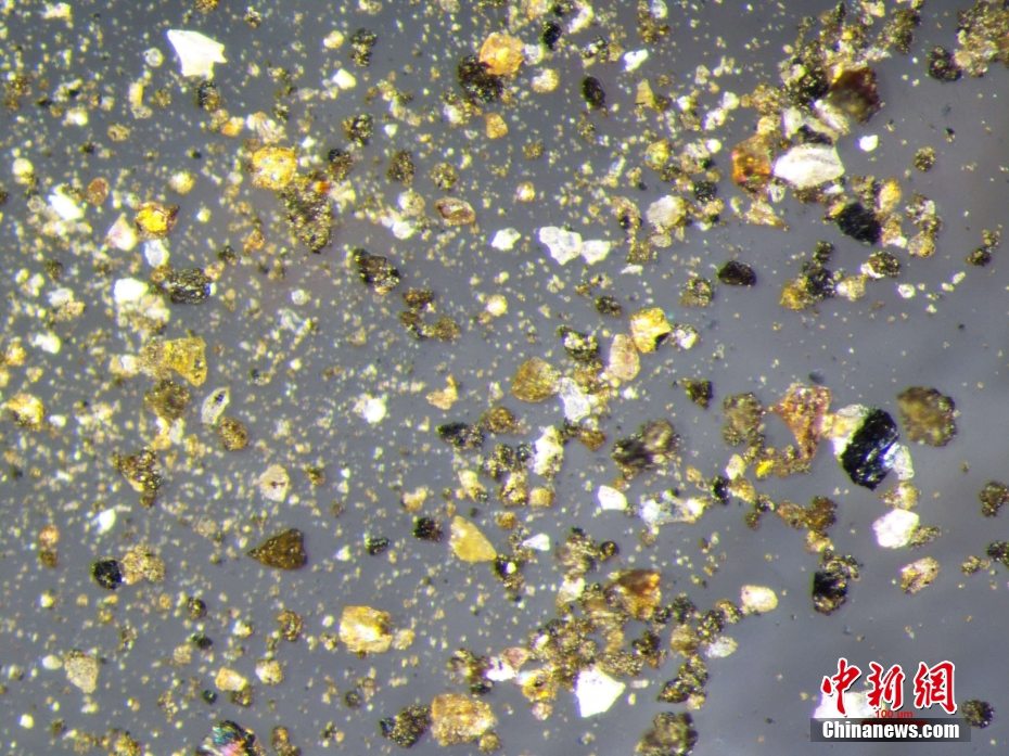 Nuovo minerale scoperto fra i campioni lunari