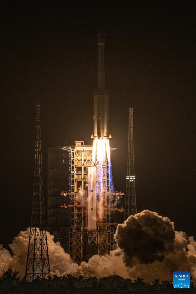 La Cina lancia il satellite Zhongxing-1E