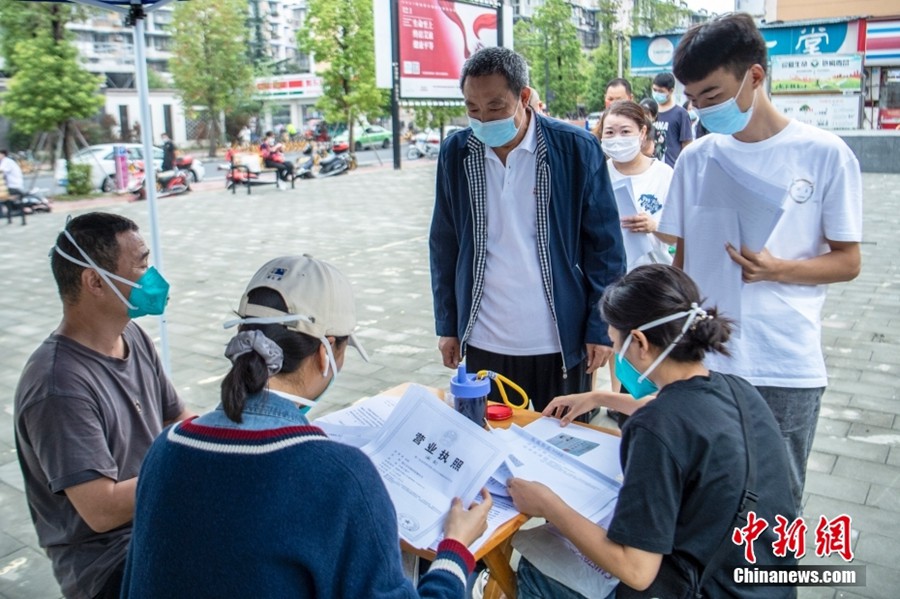 Chengdu: alcune aree tornano gradualmente alla normalità