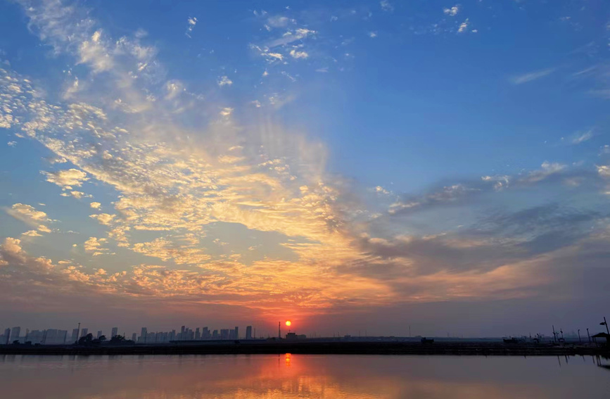 Tianjin: campo di sale colorato come un dipinto