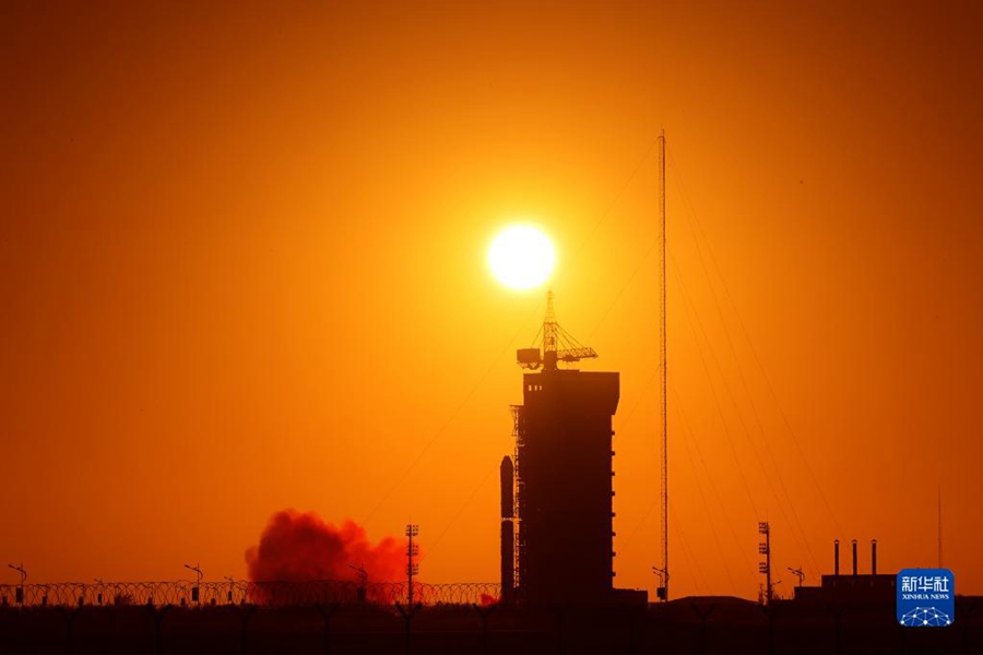 La Cina lancia un osservatorio spaziale per svelare i segreti del Sole