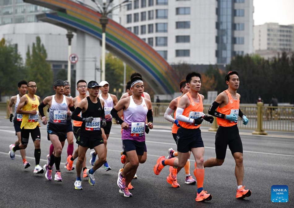 Svolta la maratona di Beijing dopo due anni di sospensione