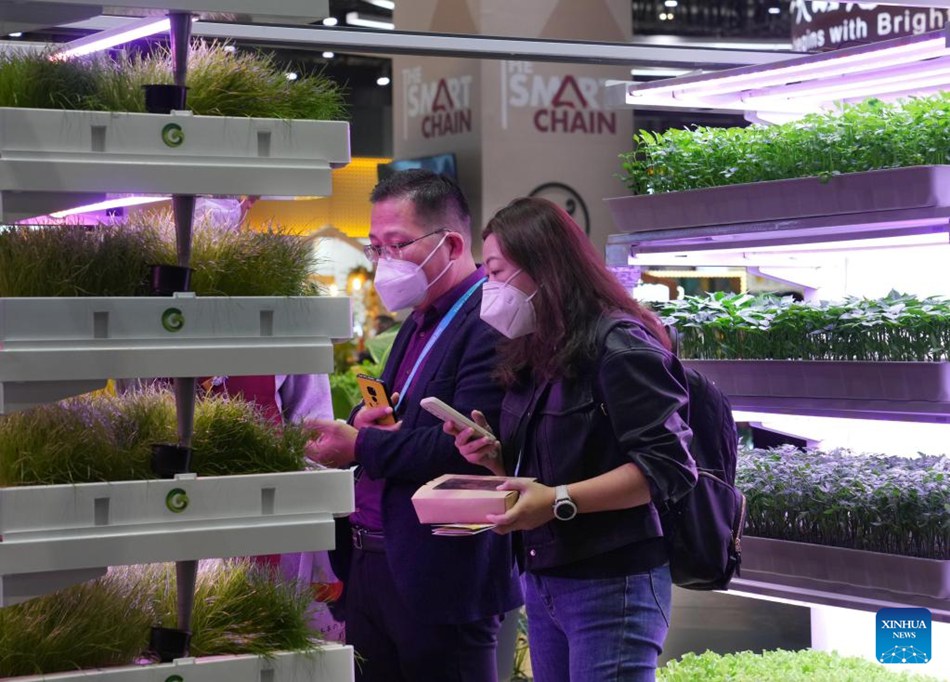 Nuove tecnologie di agricoltura intelligente in mostra alla 5a CIIE di Shanghai