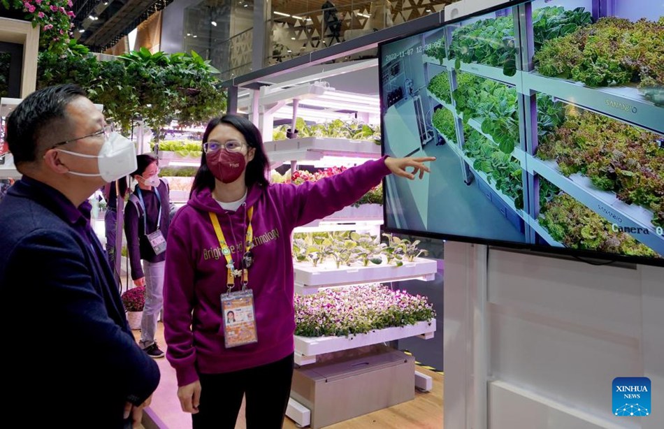Nuove tecnologie di agricoltura intelligente in mostra alla 5a CIIE di Shanghai