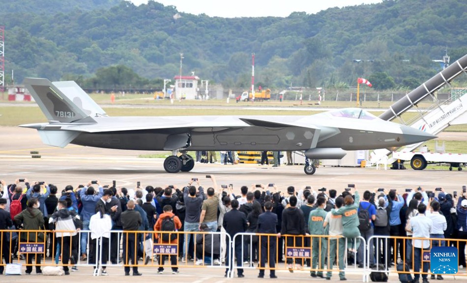 L'Airshow China prende il via nella città portuale di Zhuhai