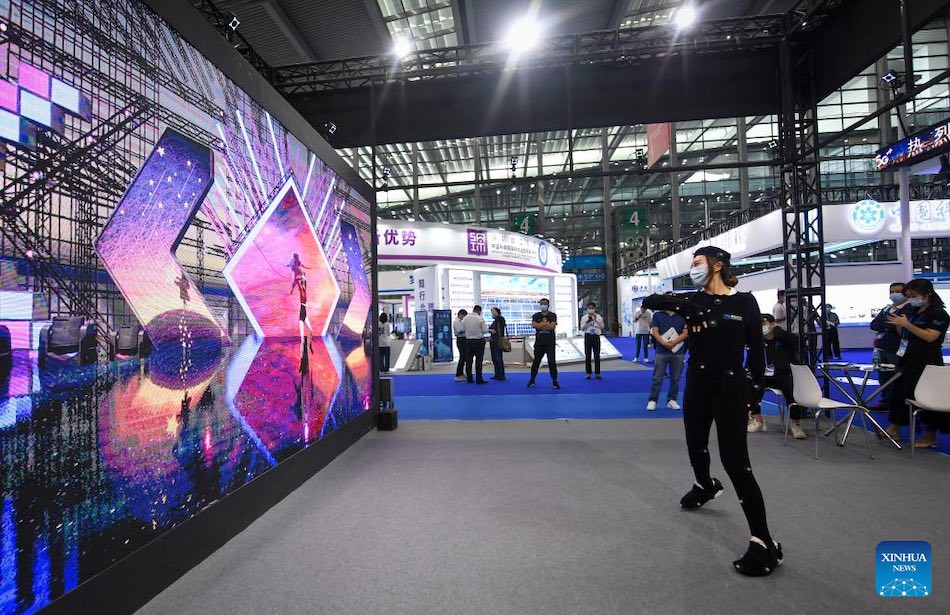 Oltre 5.600 espositori partecipano alla China Hi-Tech Fair di Shenzhen