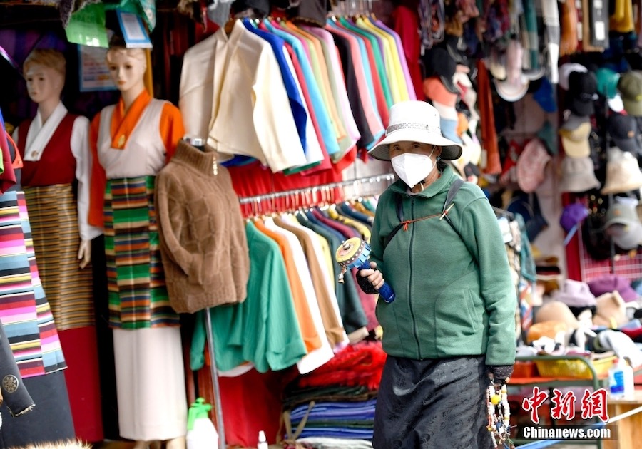 Lhasa, Tibet, la città riprende la sua vitalità