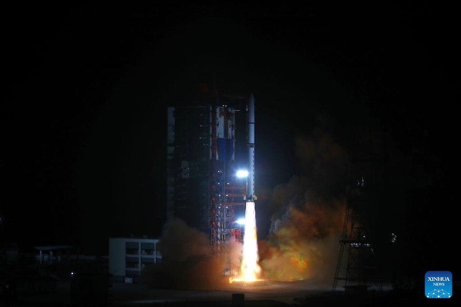 La Cina lancia con successo il satellite di telerilevamento N°36
