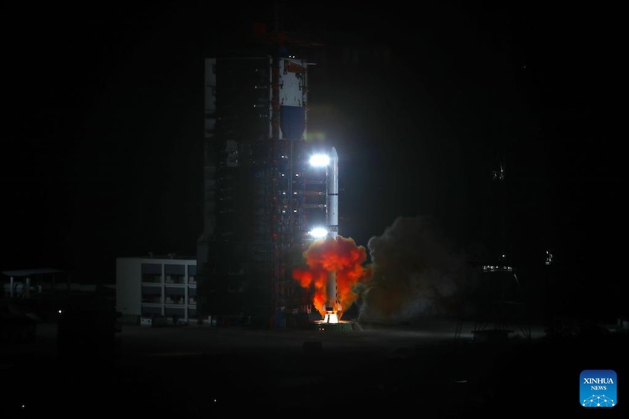 La Cina lancia con successo il satellite di telerilevamento N°36