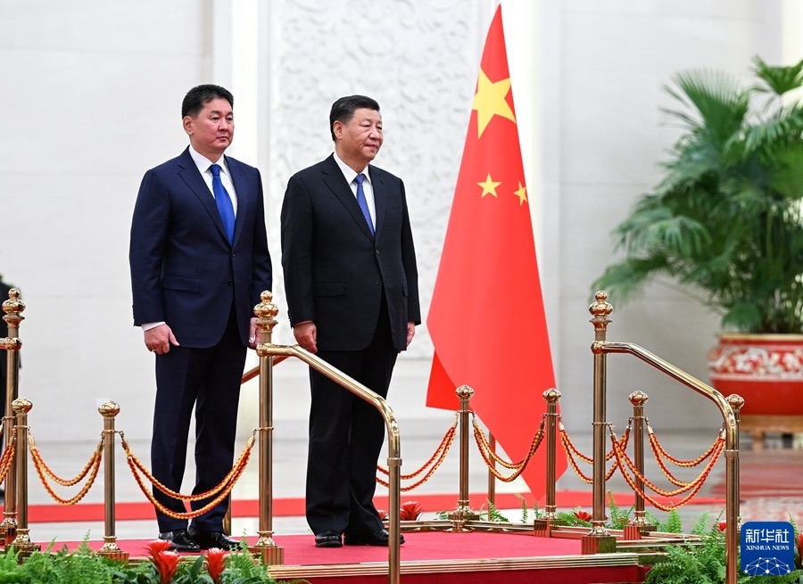 Beijing, colloquio tra Xi Jinping e il presidente della Mongolia