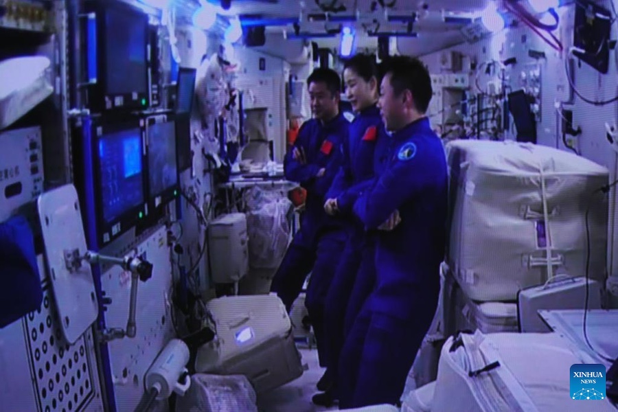 L'astronave cinese Shenzhou-15 si unisce alla combinazione della stazione spaziale