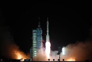 Cina, lanciata la navicella spaziale Shenzhou-15