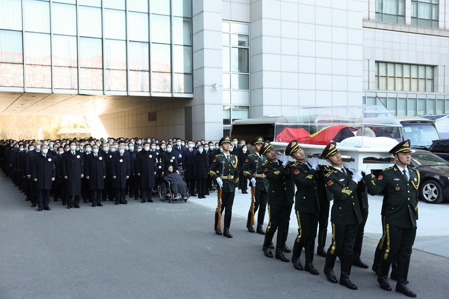Beijing, Xi Jinping e altri leader del PCC e dello Stato presenziano alla cremazione della salma del compagno Jiang Zemin