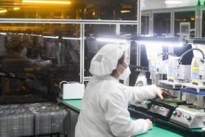 Chongqing promuove la trasformazione delle industrie tradizionali, incentivando la produzione intelligente