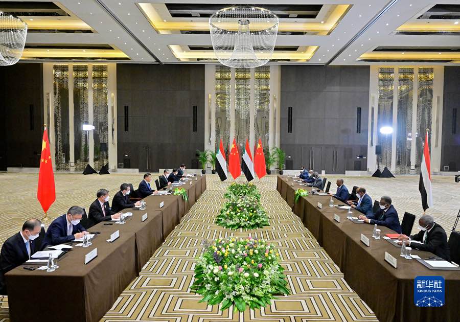 Xi Jinping incontra il presidente del Consiglio sovrano del Sudan Abdel Fattah al-Burhan