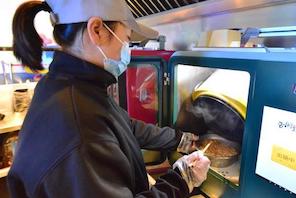 Fujian: un ristorante con "chef" robot