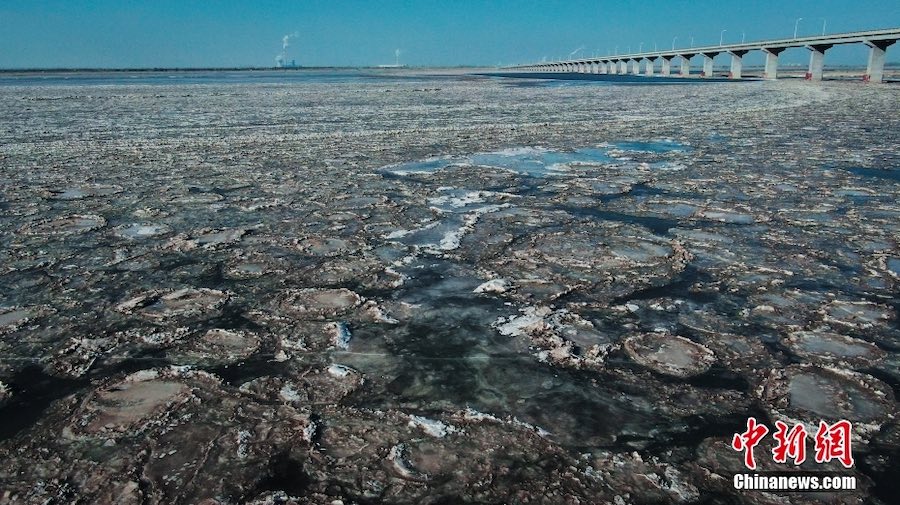 Fiume Giallo: ghiaccio galleggiante come squame