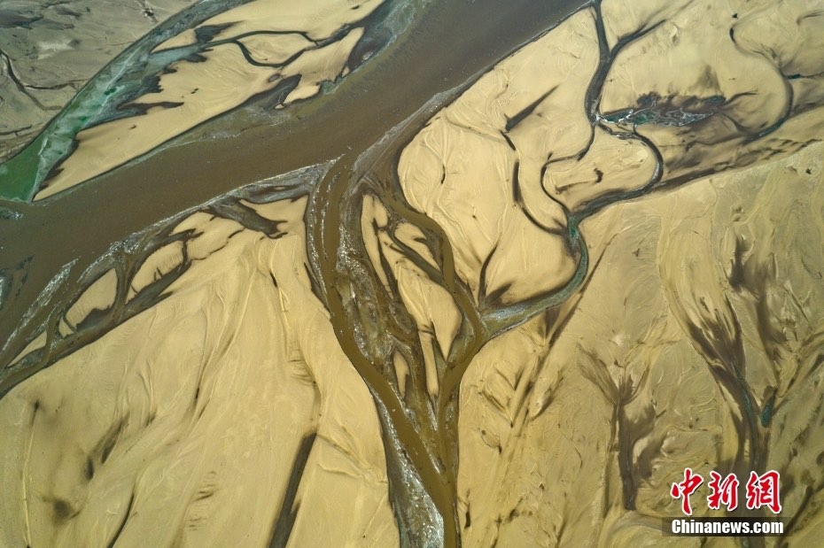 Magnifica vista invernale del fiume Giallo