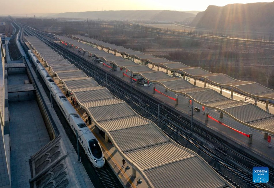 Nuova ferrovia ad alta velocità operativa nel nord-ovest della Cina
