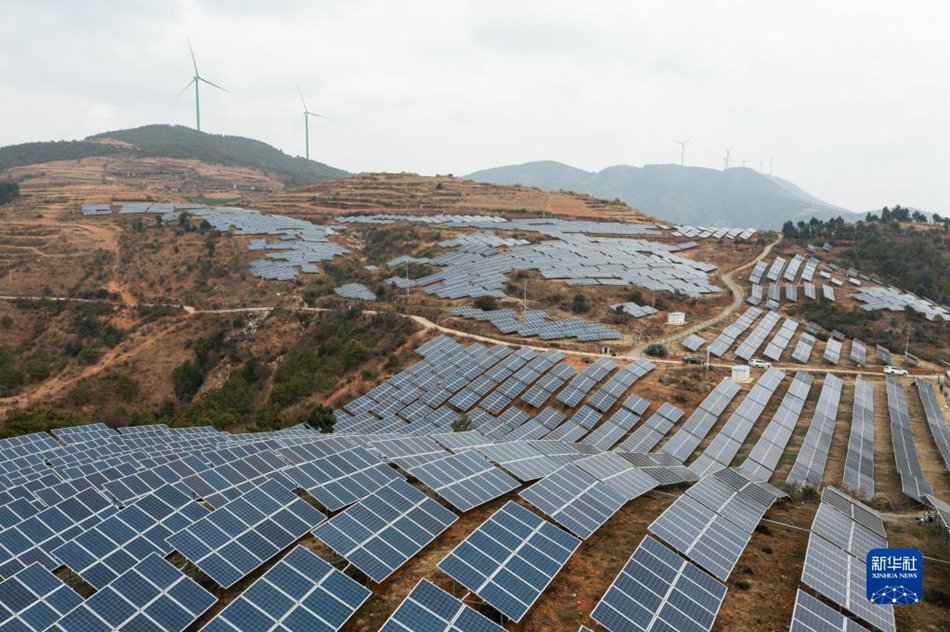 Liangshan, Sichuan: Promuovere la costruzione delle basi di energia pulita in modo ordinato