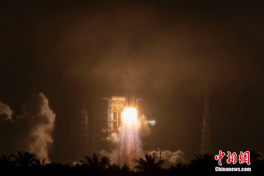 La Cina lancia tre nuovi satelliti nello spazio