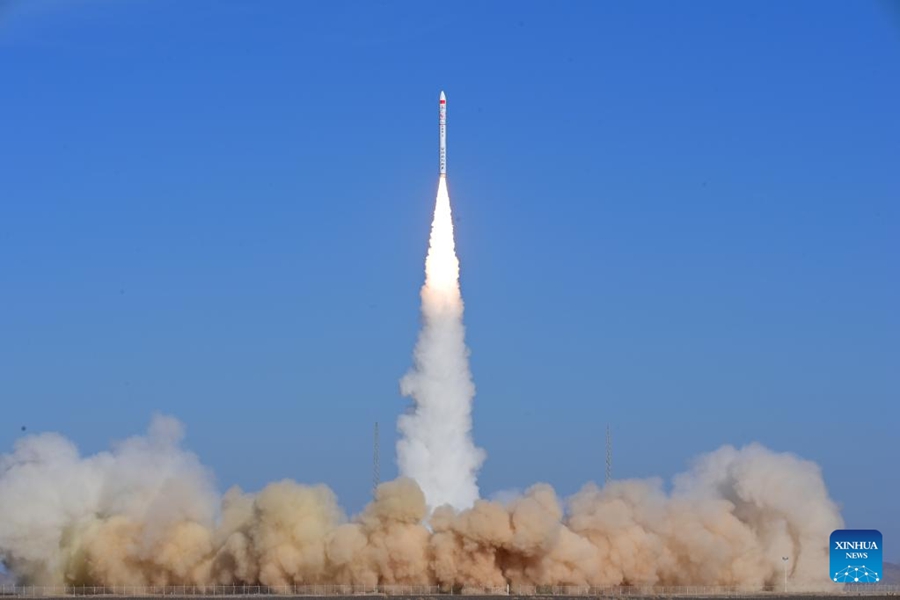 Il razzo commerciale cinese CERES-1 Y5 lancia 5 satelliti