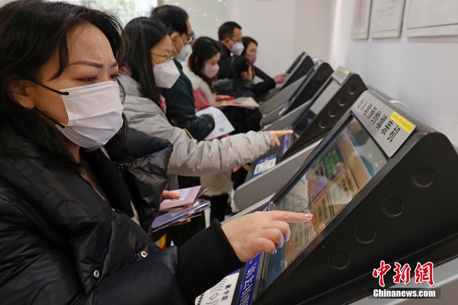 Shanghai: riaperti gli sportelli di ingresso-uscita e ripresa l'attività di elaborazione dei documenti