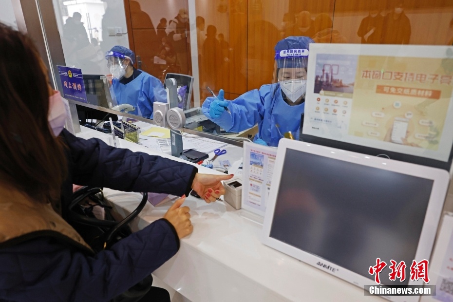 Shanghai: riaperti gli sportelli di ingresso-uscita e ripresa l'attività di elaborazione dei documenti