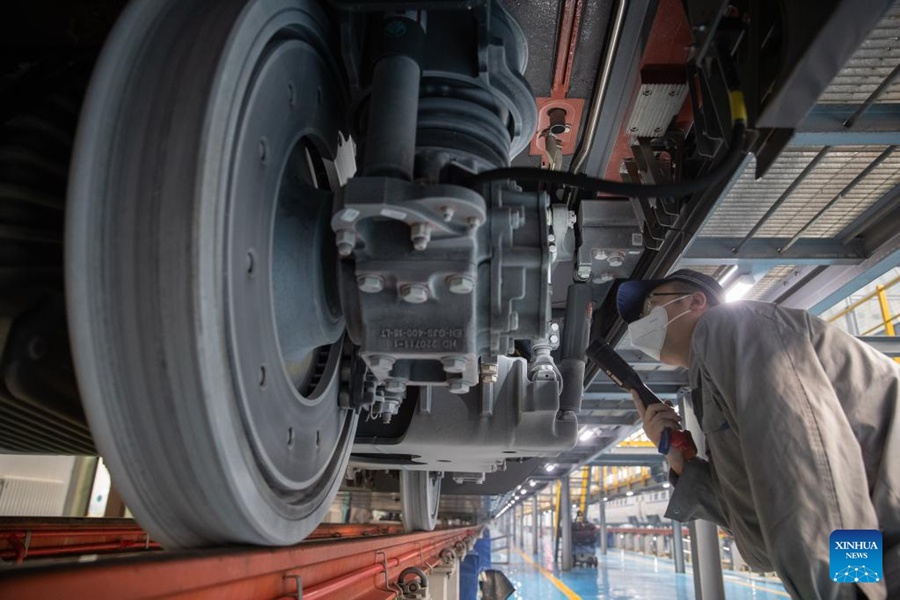 Treno ad alta velocità Fuxing in manutenzione nel nord-est della Cina