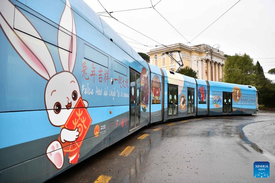 Roma: svelato il tram dell'Anno del Coniglio