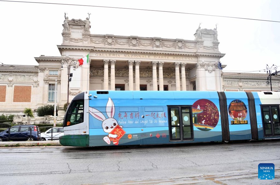 Roma: svelato il tram dell'Anno del Coniglio