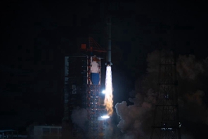 La Cina lancia un nuovo satellite per telecomunicazioni