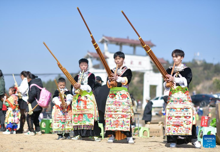 Guizhou: festa tradizionale celebrata dall'etnia Miao per accogliere il nuovo anno
