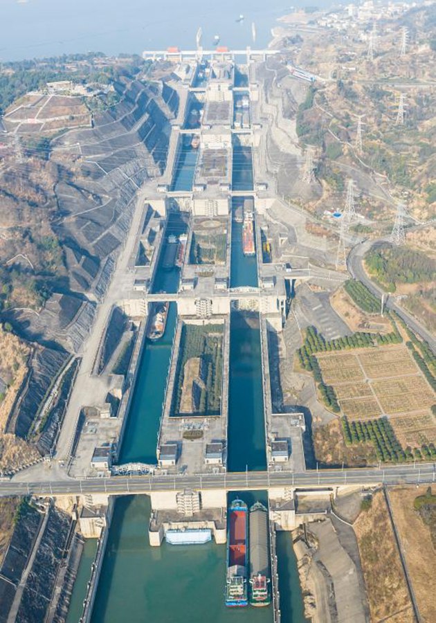 Yichang, Hubei: la conca di navigazione delle Tre Gole garantisce a 742 navi il passaggio sicuro durante le vacanze della Festa di Primavera 