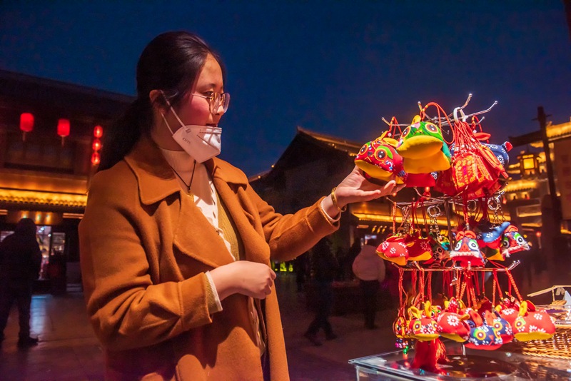 Rizhao, Shandong: una colorata Festa delle Lanterne