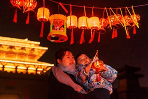 Rizhao, Shandong: una colorata Festa delle Lanterne