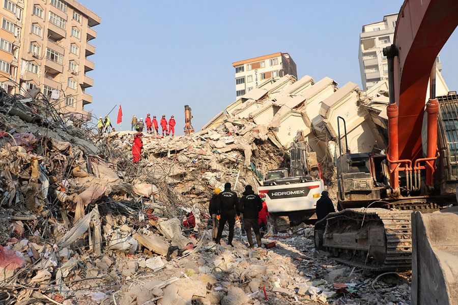Le forze di soccorso cinesi salvano più di 20 sopravvissuti in Turchia