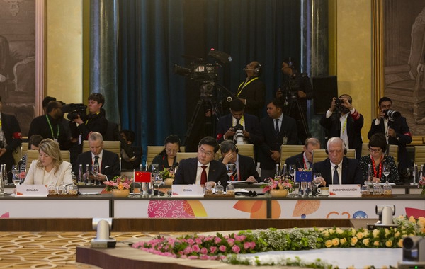 Qin Gang partecipa alla riunione dei ministri degli Esteri del G20