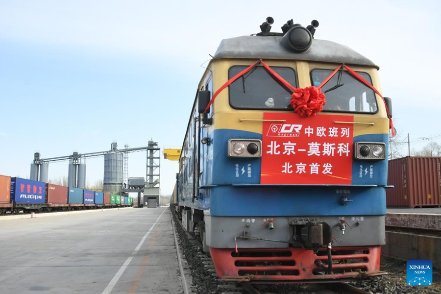 Beijing lancia il primo servizio diretto di treni merci Cina-Europa