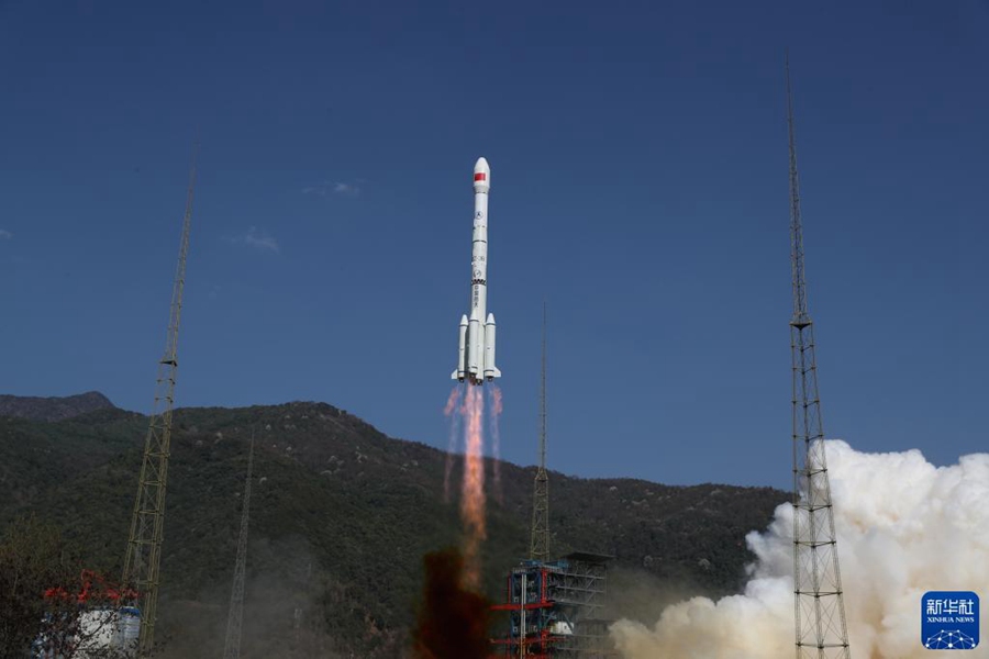 Cina: lanciato con successo il satellite Gaofen-13 02