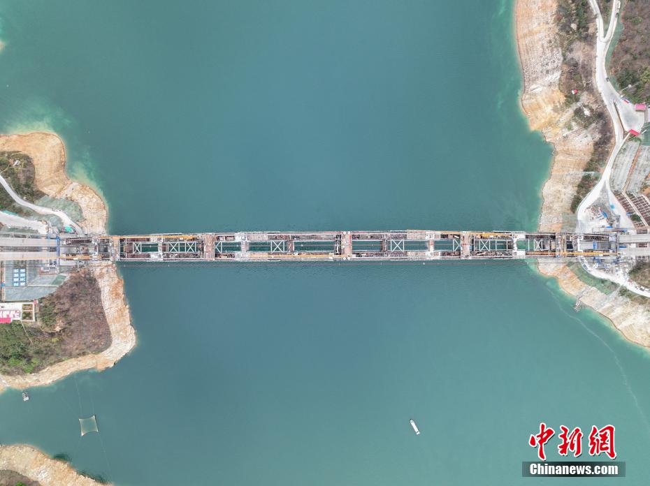 Guangxi: in costruzione il ponte ad arco con la campata più lunga del mondo
