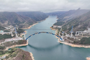 Guangxi: in costruzione il ponte ad arco con la campata più lunga del mondo